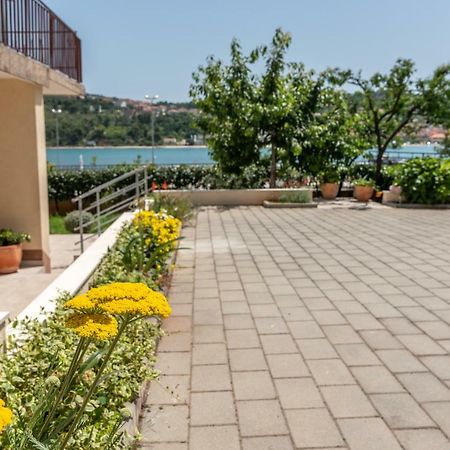 Apartments Flora Traù Esterno foto